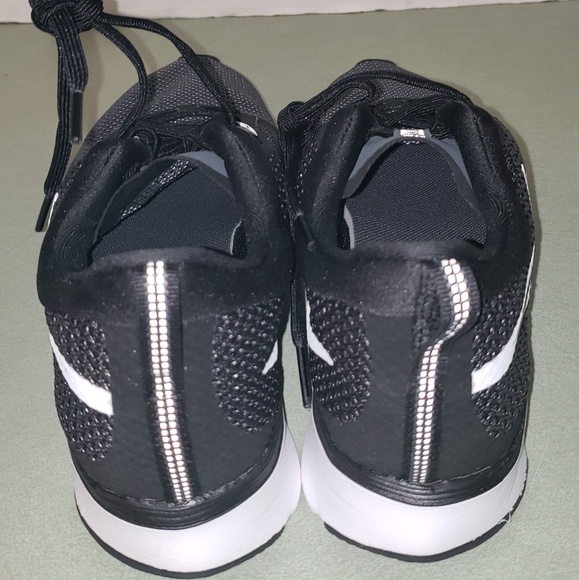 Nike Zoom Strike Size 8 NIB - Picture 5 of 7